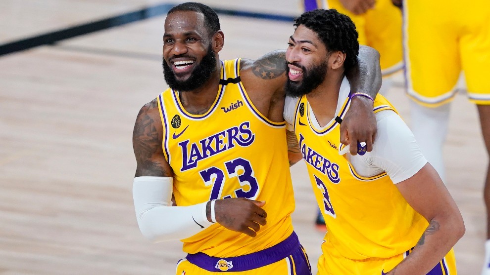 The Lakers tie LeBron until 2023 after renewing for 2 more years and $ 85 million