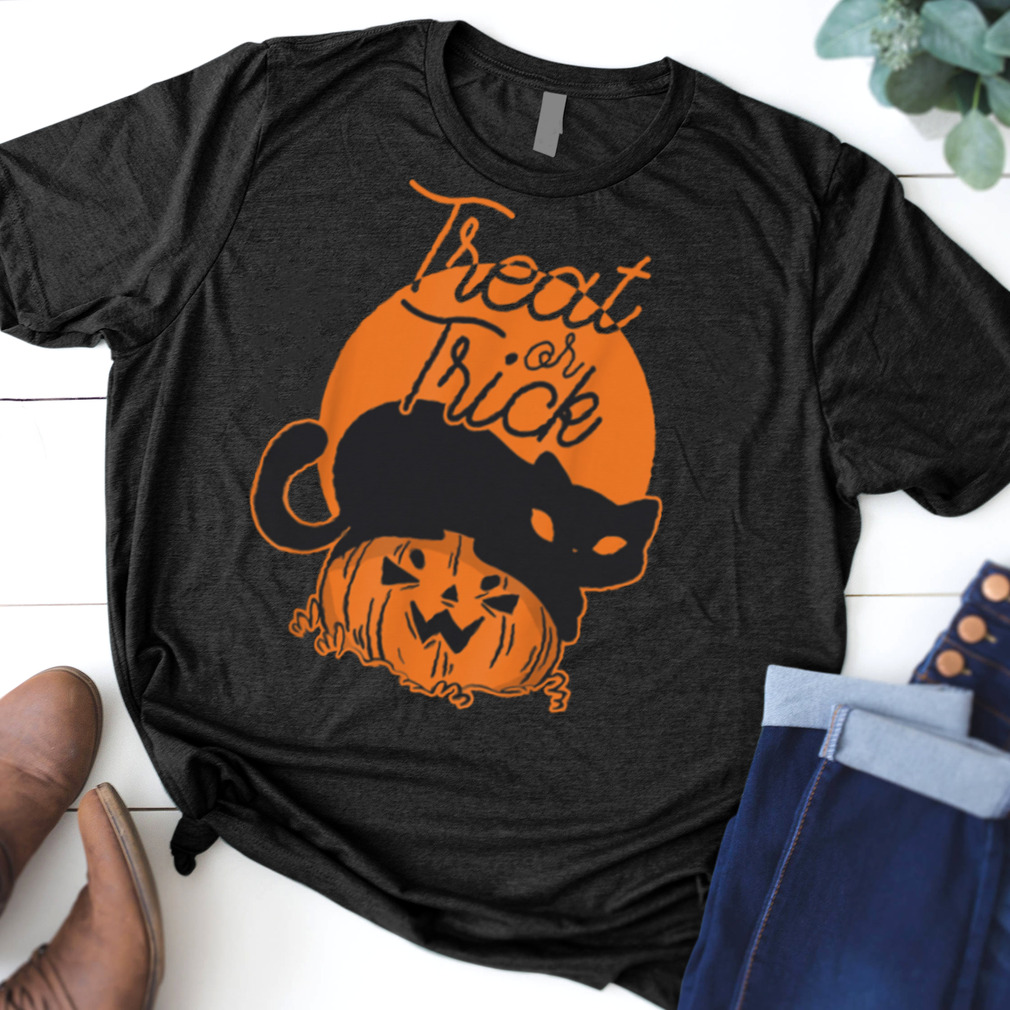 Cat Pumpkin Treat or Trick Halloween shirt