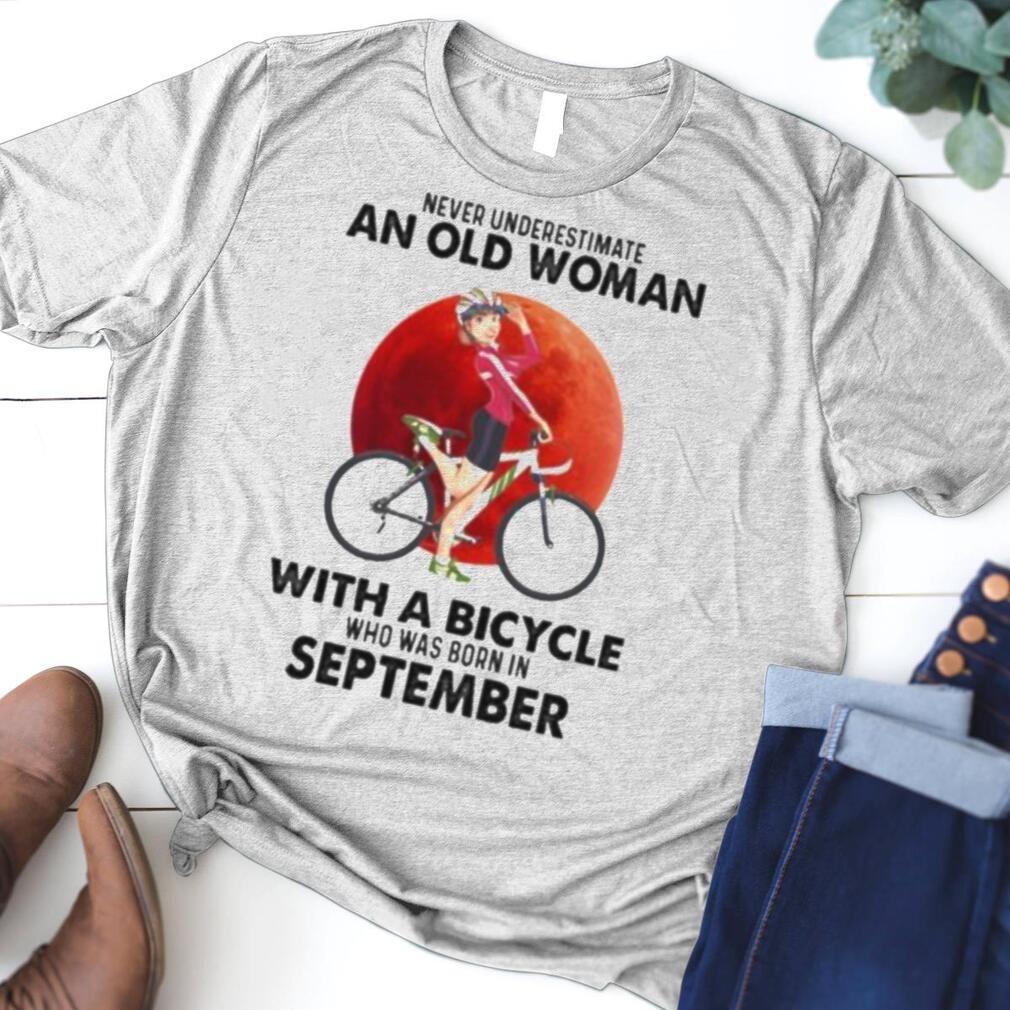 Never Underestimate an Old Woman with A Bicycle Womens Hoodie Pullover