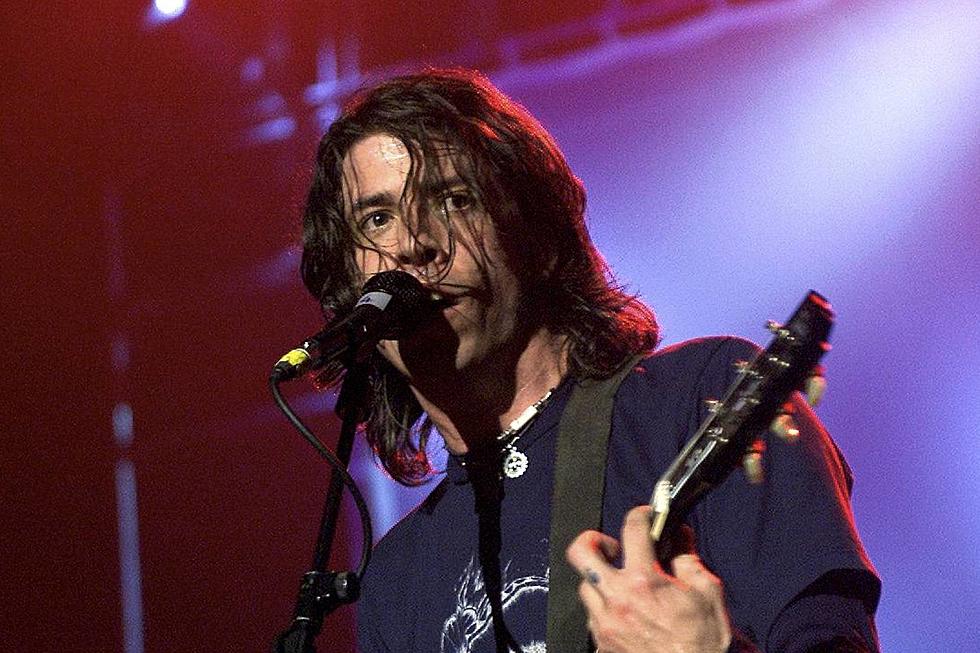 What Is Dave Grohl Whispering in Foo Fighters’ ‘Everlong’