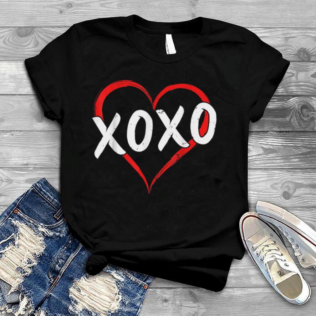 Funny XOXO Valentine's Day Hearts Love Hugs Kisses T Shirt