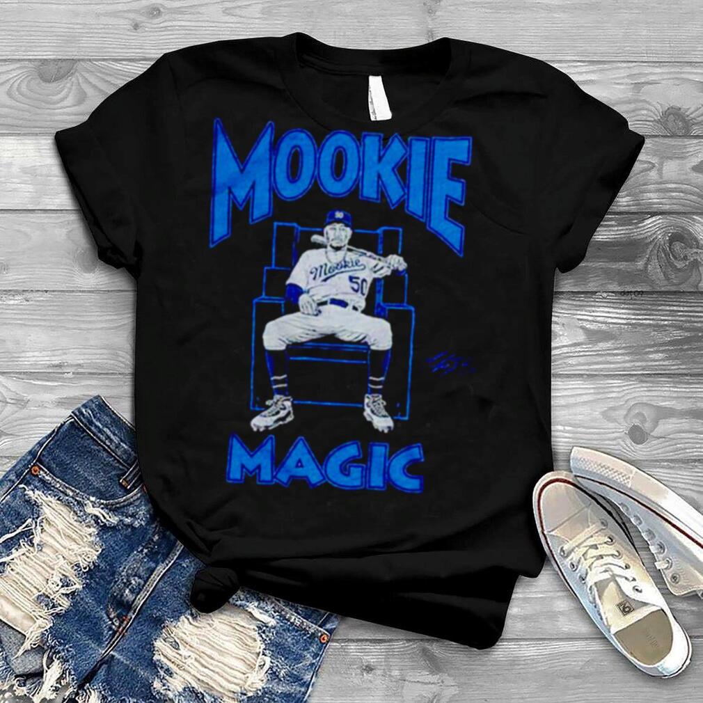 Mookie Magic Mookie Betts Los Angeles Dodgers signature shirt