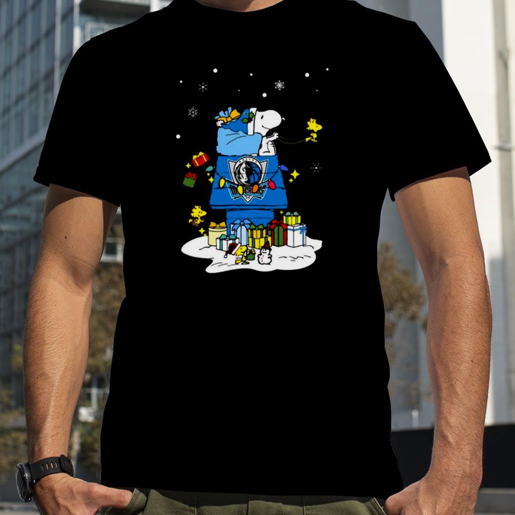 Dallas Mavericks Santa Snoopy Wish You A Merry Christmas 2022 Shirt