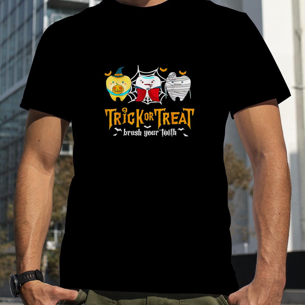 Groovy Trick Or Teach Funny Teacher Halloween Costume 2022 T Shirt