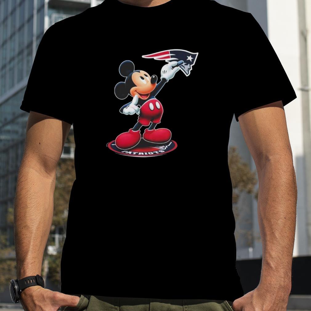 Mickey Mouse Nfl new england Patriots logo 2023 shirt